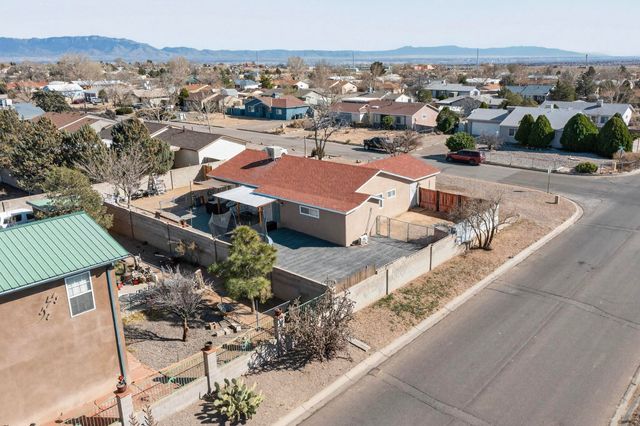 202 Pecos Loop SE, Rio Rancho, NM 87124