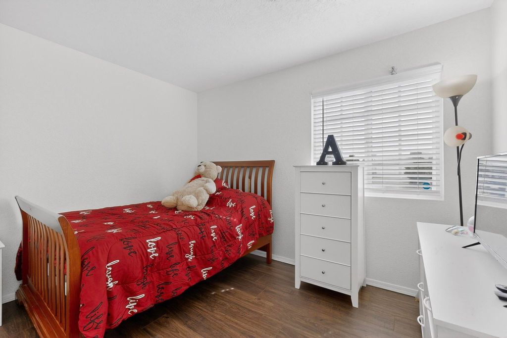 Image 22 of property listing at 202 Pecos Loop SE, Rio Rancho, NM 87124