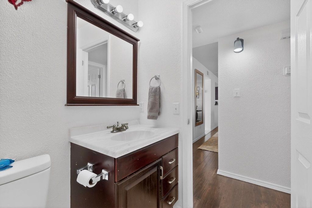 Image 27 of property listing at 202 Pecos Loop SE, Rio Rancho, NM 87124