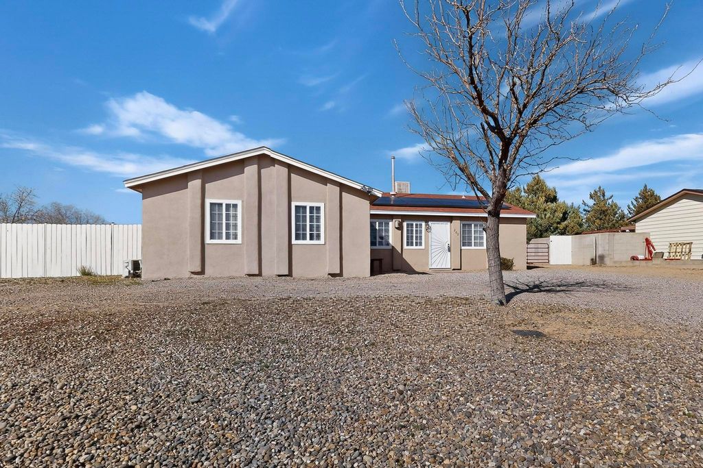 Image 44 of property listing at 202 Pecos Loop SE, Rio Rancho, NM 87124
