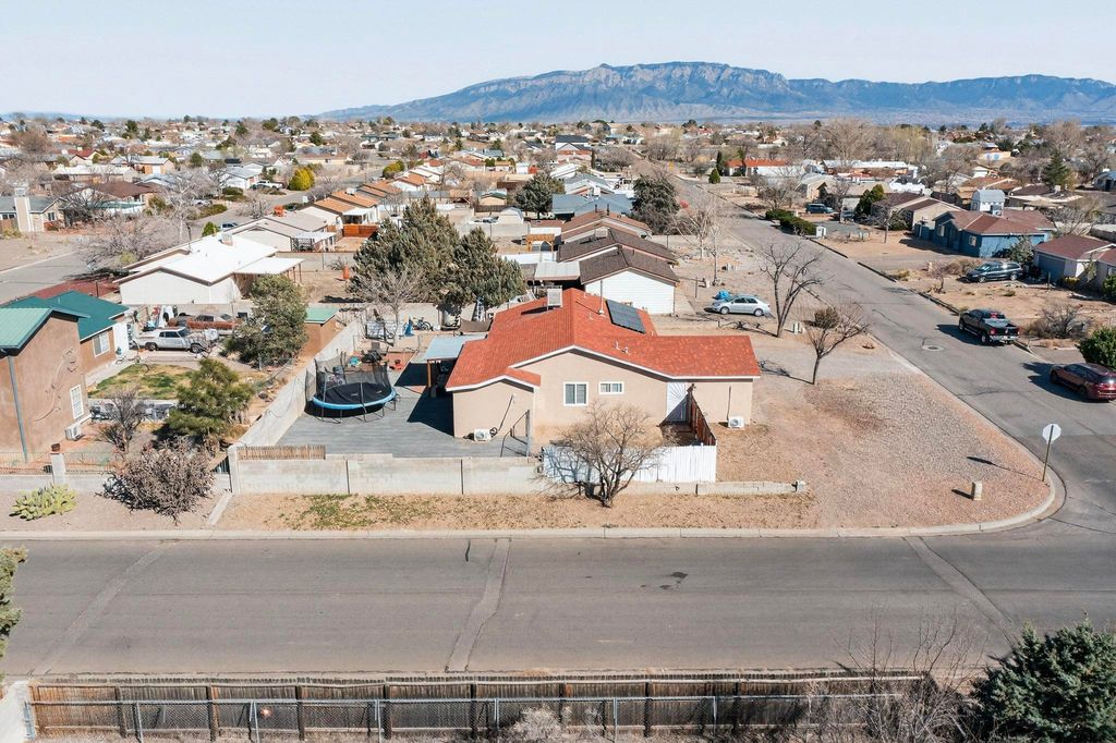 Image 51 of property listing at 202 Pecos Loop SE, Rio Rancho, NM 87124