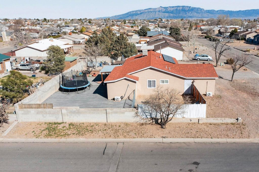 Image 52 of property listing at 202 Pecos Loop SE, Rio Rancho, NM 87124