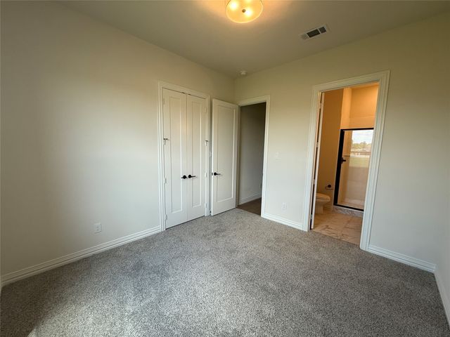 216 Slimp Bluff, Azle, TX 76020