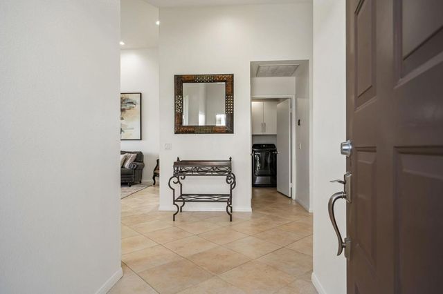 54914 Oaktree, La Quinta, CA 92253