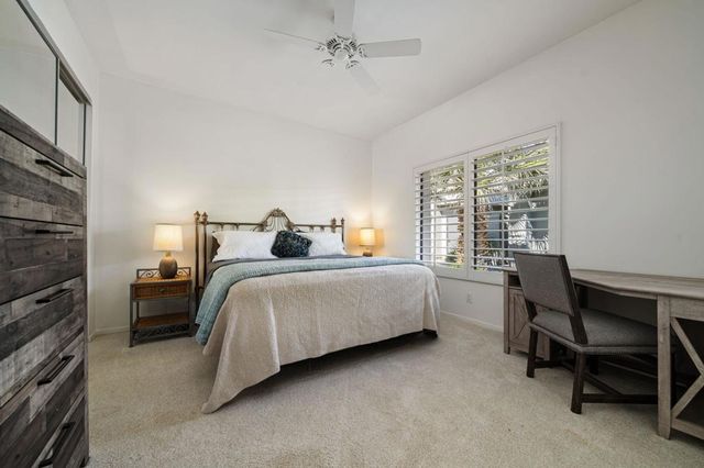 54914 Oaktree, La Quinta, CA 92253