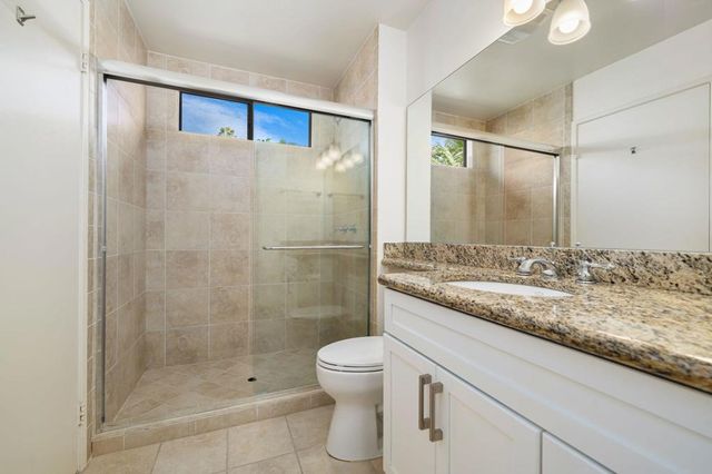 54914 Oaktree, La Quinta, CA 92253