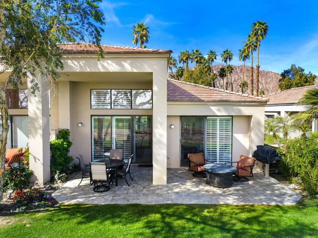 54914 Oaktree, La Quinta, CA 92253