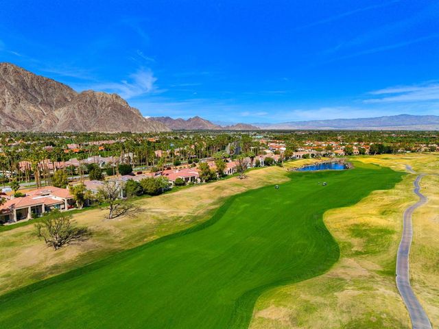 54914 Oaktree, La Quinta, CA 92253