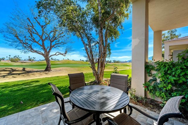 54914 Oaktree, La Quinta, CA 92253