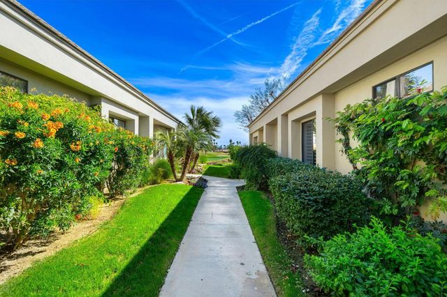 54914 Oaktree, La Quinta, CA 92253