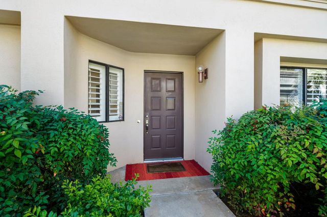 54914 Oaktree, La Quinta, CA 92253