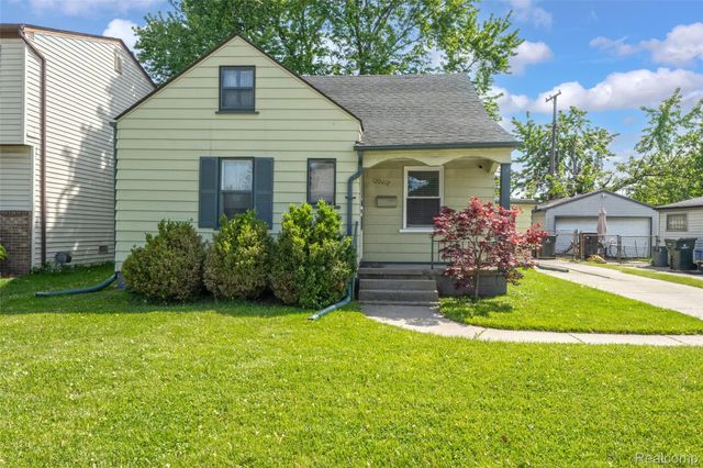 22410 Glen Court, St. Clair Shores, MI 48080