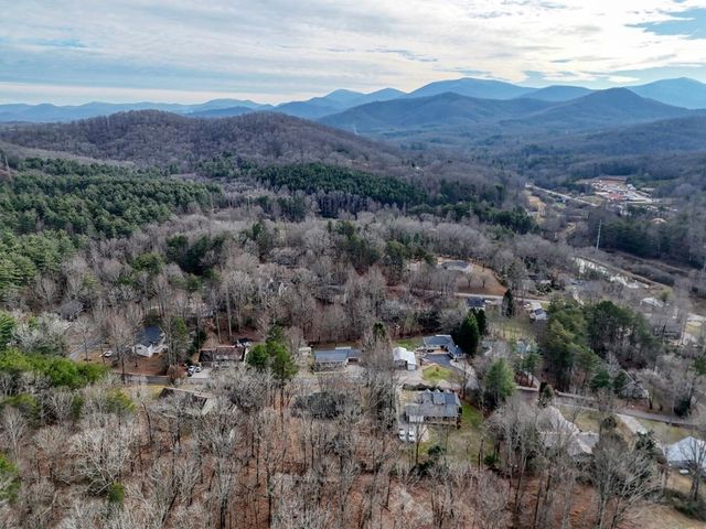 488 Pinebrook Drive, Blairsville, GA 30512