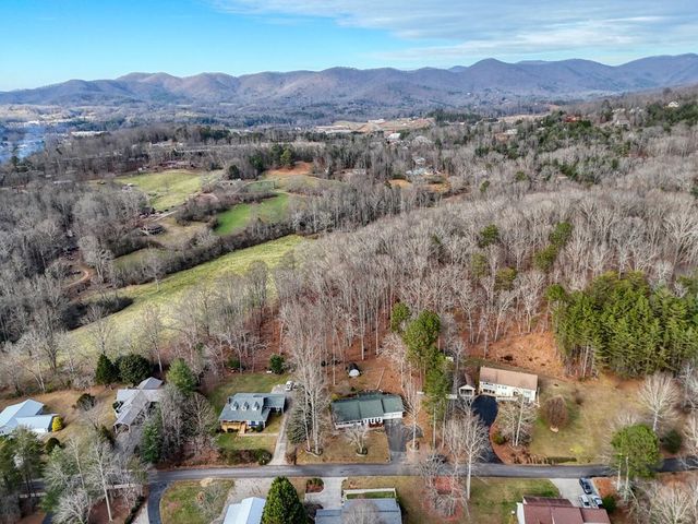 488 Pinebrook Drive, Blairsville, GA 30512