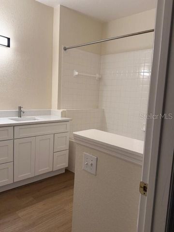 3707 CONROY ROAD 1712, Orlando, FL 32839