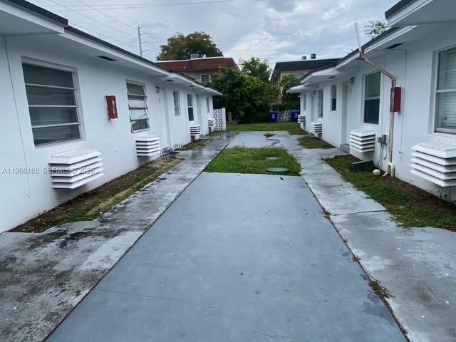 16120 NE 19th Pl 3, North Miami Beach, FL 33162