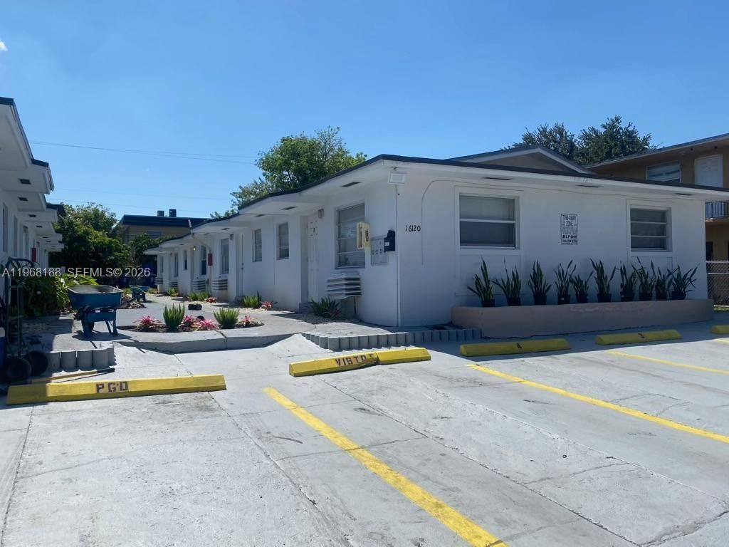 16120 NE 19th Pl 3, North Miami Beach, FL 33162