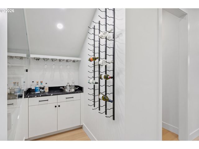 4977 SUMMIT St, West Linn, OR 97068