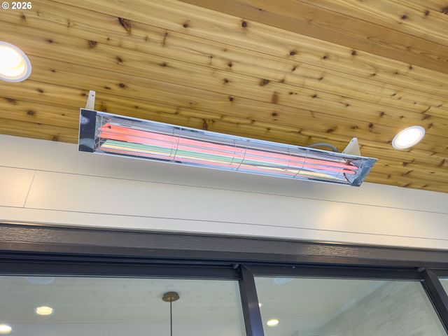 4977 SUMMIT St, West Linn, OR 97068