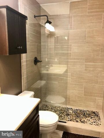 15 ROBIN RIDGE, Parkville, MD 21234