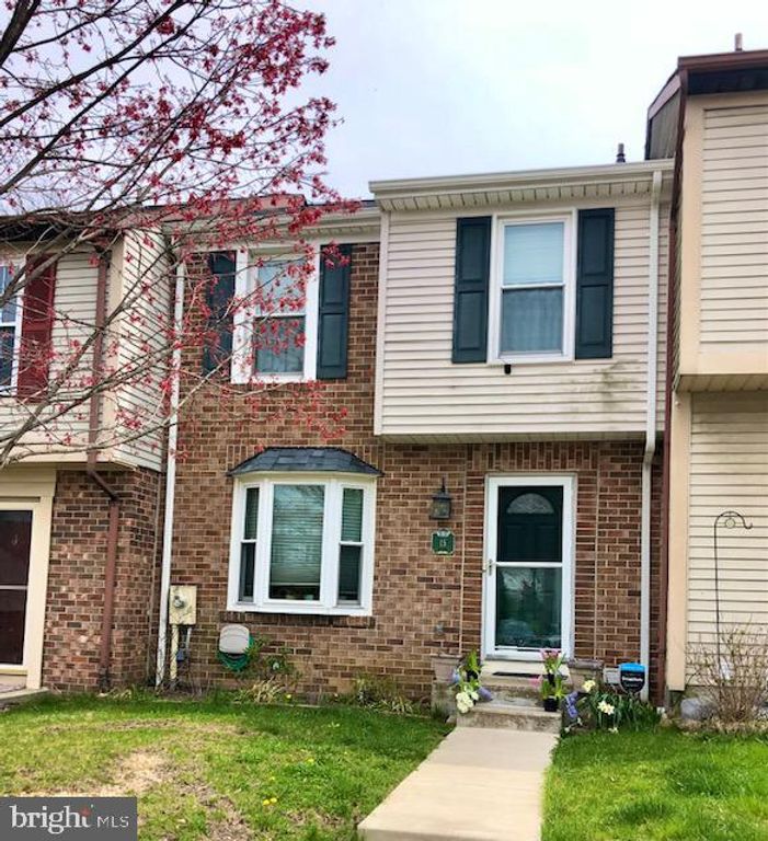 15 ROBIN RIDGE, Parkville, MD 21234