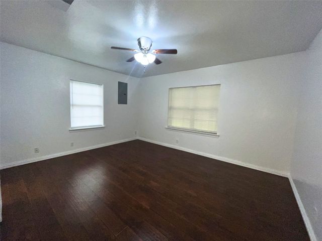 1025 Warden Street, Benbrook, TX 76126