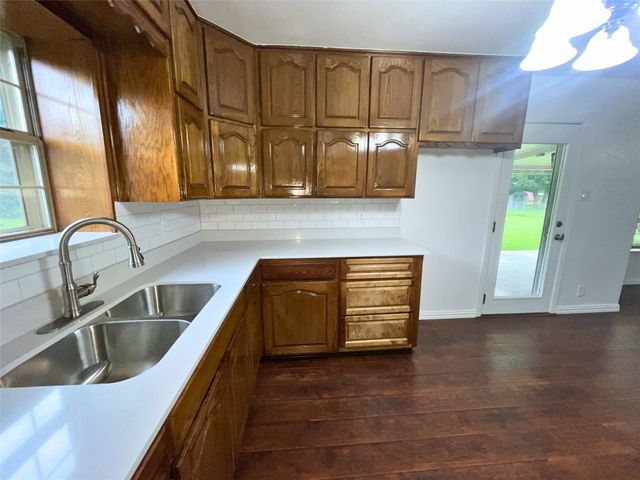 1025 Warden Street, Benbrook, TX 76126