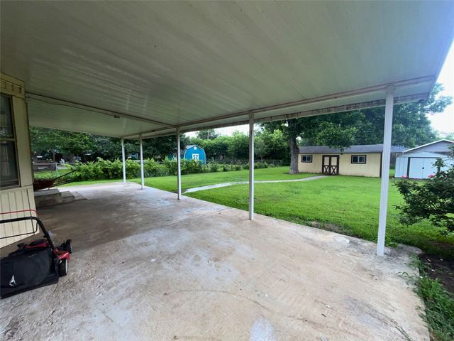 1025 Warden Street, Benbrook, TX 76126