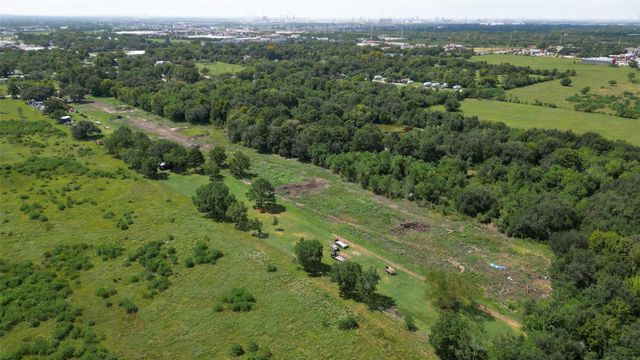 418 W Archer Road, Baytown, TX 77521