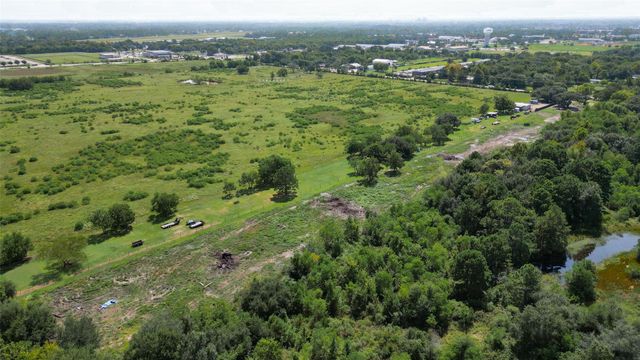 418 W Archer Road, Baytown, TX 77521