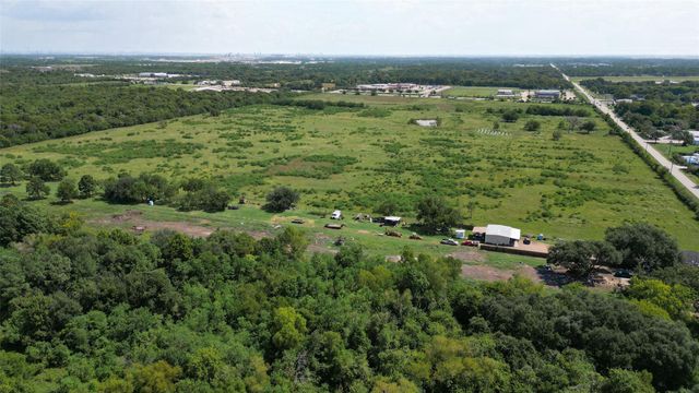 418 W Archer Road, Baytown, TX 77521