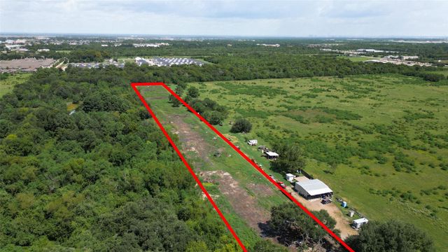 418 W Archer Road, Baytown, TX 77521