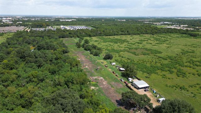 418 W Archer Road, Baytown, TX 77521