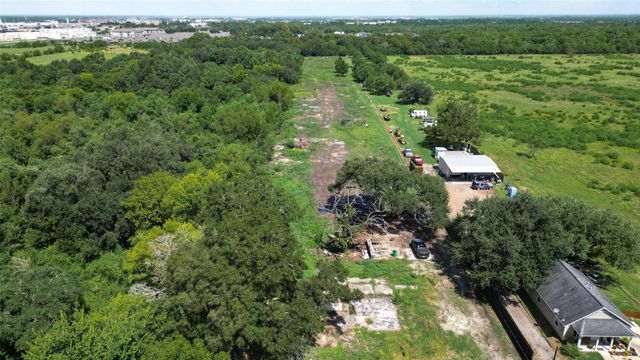 418 W Archer Road, Baytown, TX 77521