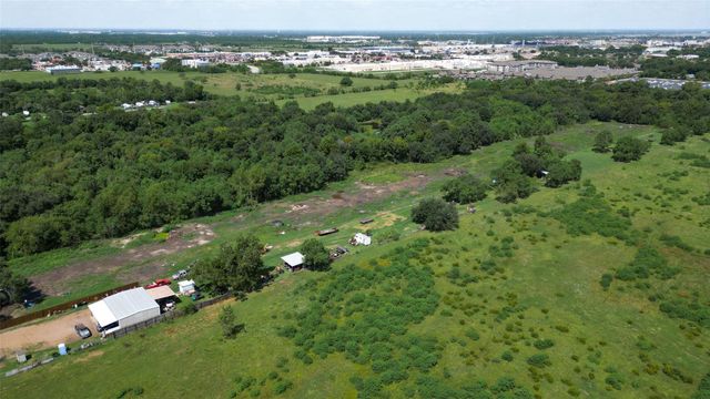 418 W Archer Road, Baytown, TX 77521
