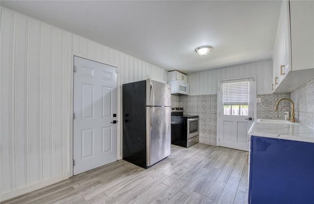 1806 E POINSETTIA AVE, Tampa, FL 33612