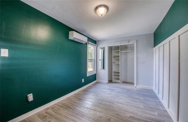 1806 E POINSETTIA AVE, Tampa, FL 33612