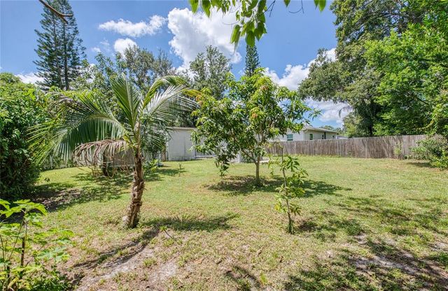 1806 E POINSETTIA AVE, Tampa, FL 33612