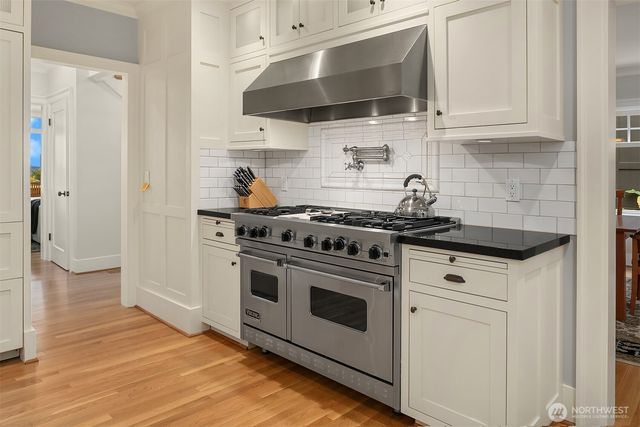 364 Highland Drive, Seattle, WA 98109