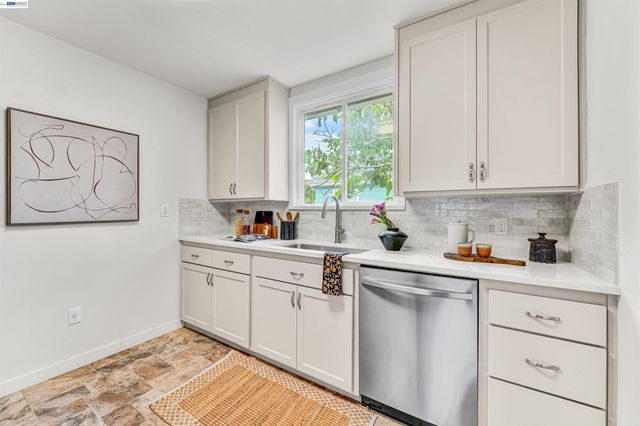 5437 Colusa Ave, Richmond, CA 94804