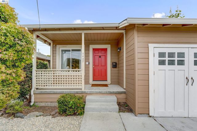 5437 Colusa Ave, Richmond, CA 94804