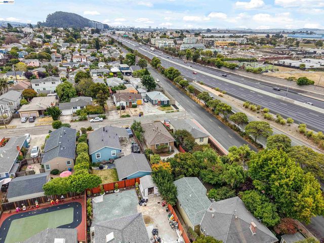 5437 Colusa Ave, Richmond, CA 94804