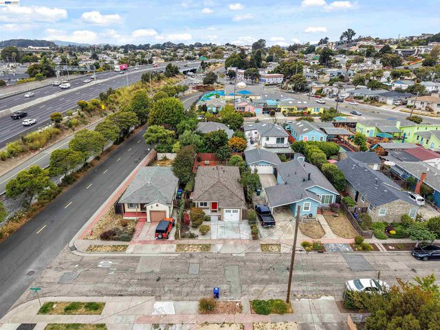 5437 Colusa Ave, Richmond, CA 94804