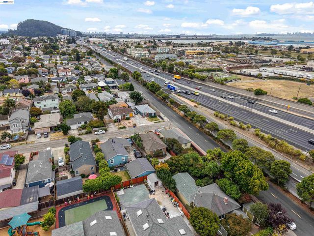 5437 Colusa Ave, Richmond, CA 94804
