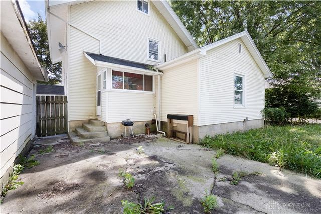 101 E Weaver Street, New Lebanon, OH 45345