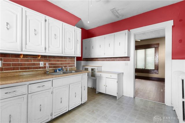 101 E Weaver Street, New Lebanon, OH 45345