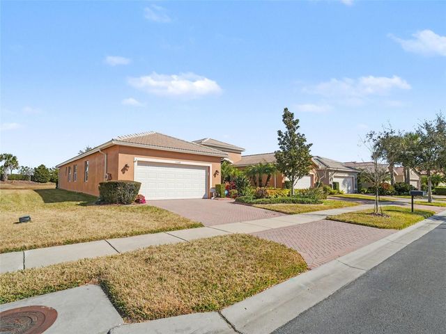 15640 AURORA LAKE CIRCLE, Wimauma, FL 33598