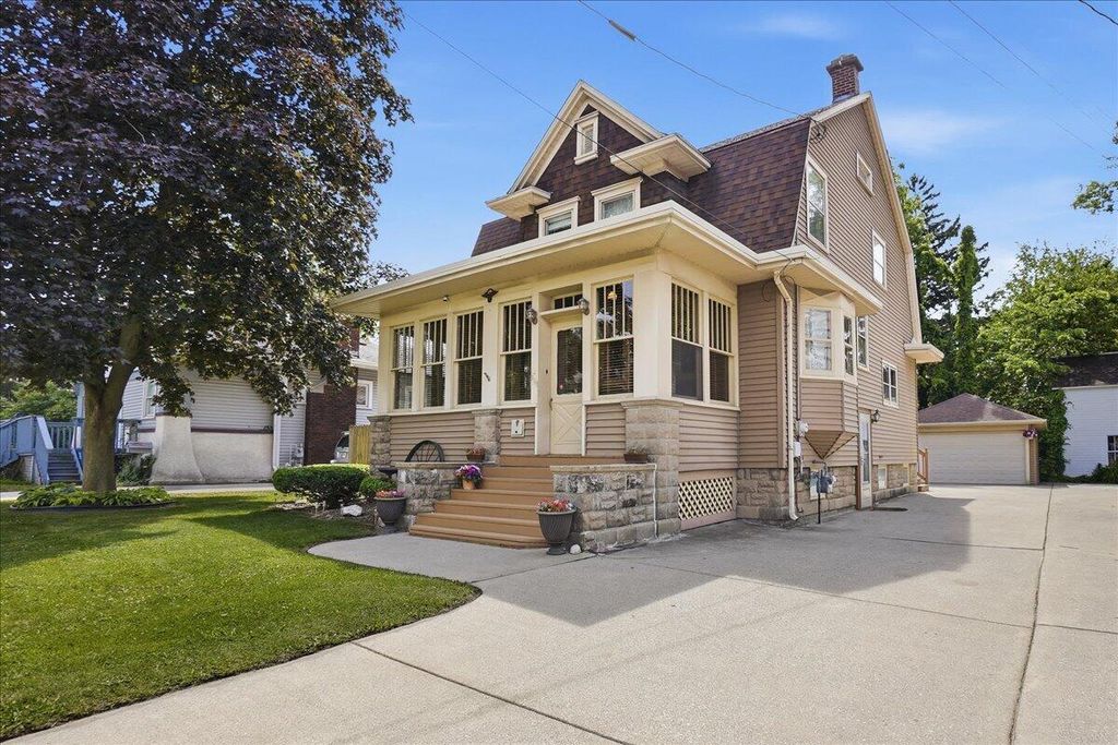 317 S East Street, Crown Point, IN 46307