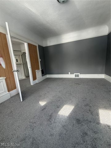 10527 Earle Avenue 2, Cleveland, OH 44108