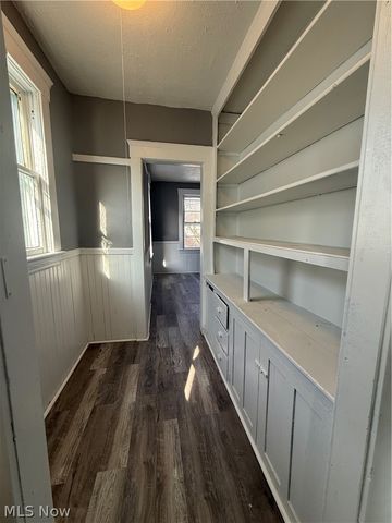 10527 Earle Avenue 2, Cleveland, OH 44108